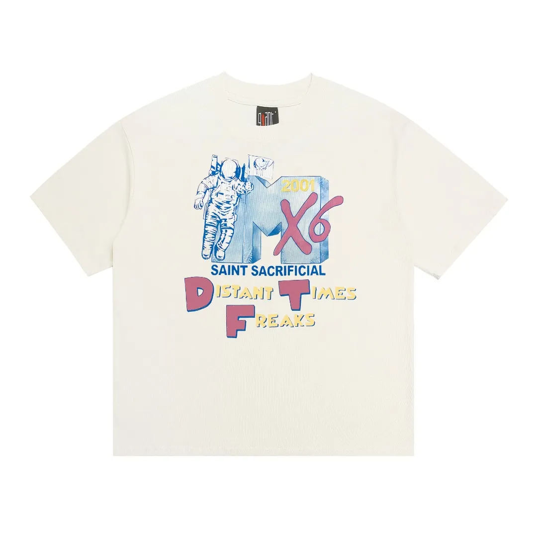 Stylish brand Saint Michael's co-branded digital English printed retro Vintage loose round neck short sleeves. Digital white ink direct injection. The fabric is breathable and the pattern is three-dimensional and clear. Fabric: Double yarn 240g Style number: S808 Size: S-M-L-XL Color: Off-white Price: P110